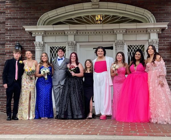 22-23 prom group