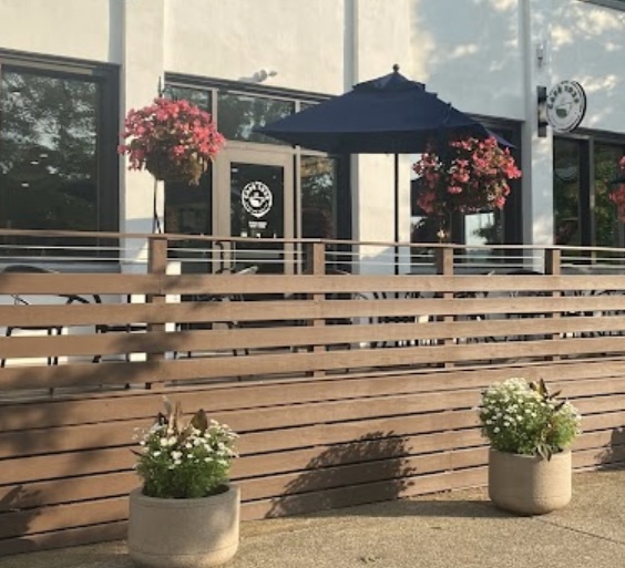Cafe 1925 rests on a warm fall afternoon.