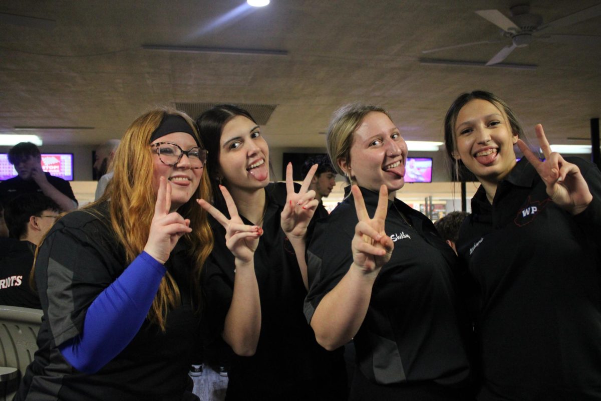 Varsity Girls Bowling Team 