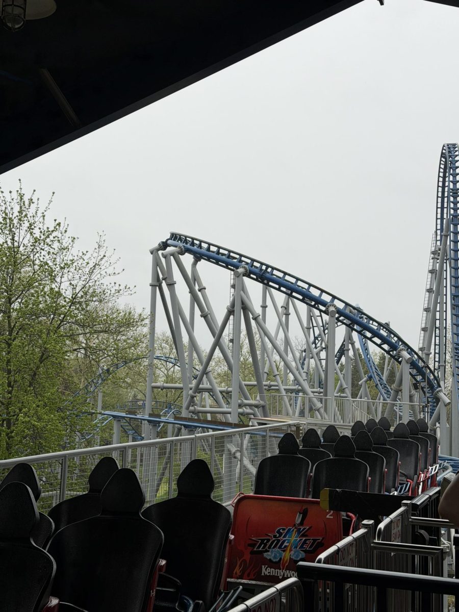 Before leaving, stopping on the Sky Rocket one last time, before being stopped by rain.